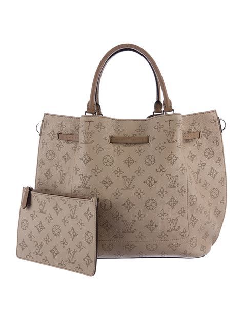 valigia louis vuitton con logo|louis vuitton mahina bag.